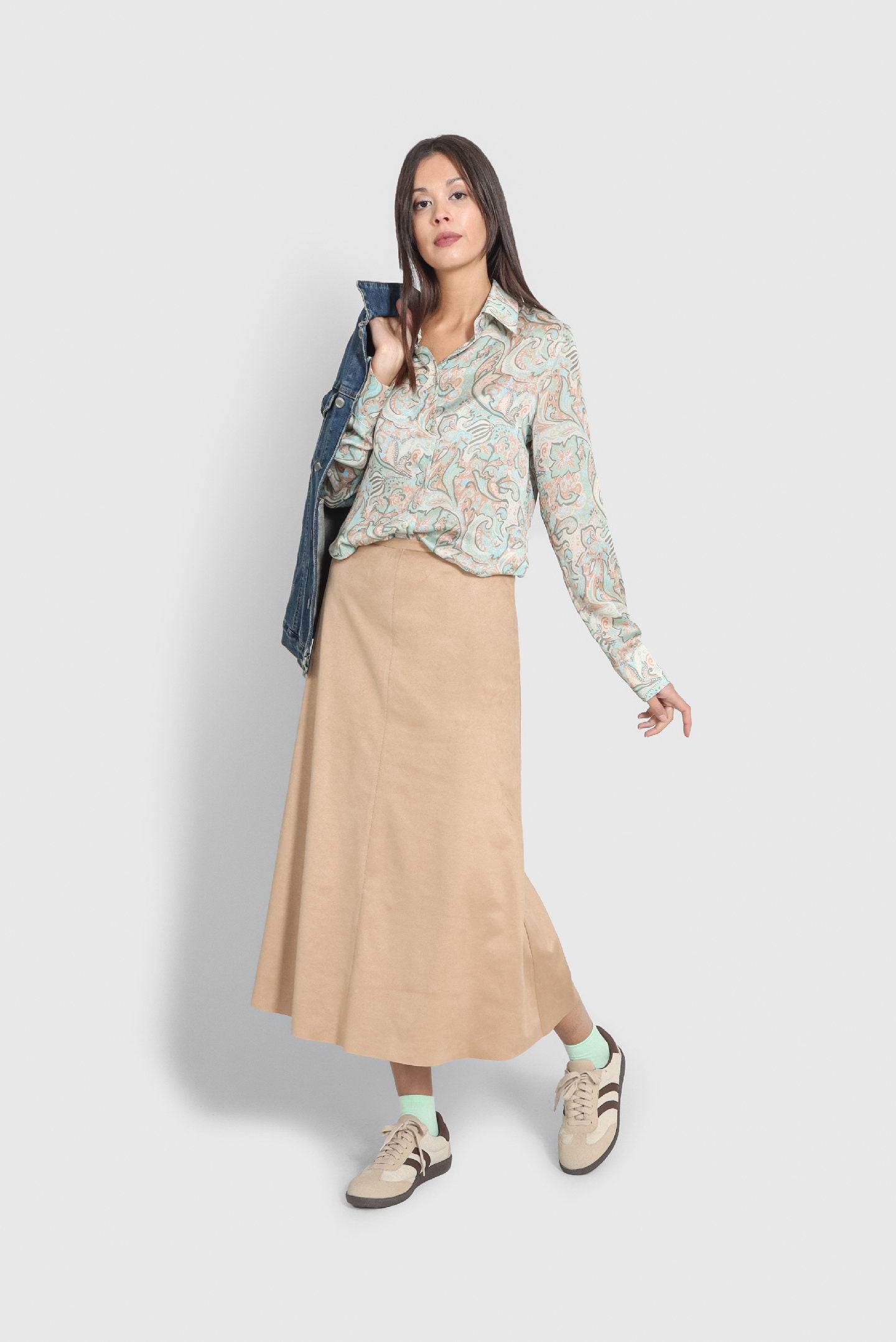Soft Green Patterned Shirt – Relaxed Elegance in Every Detail