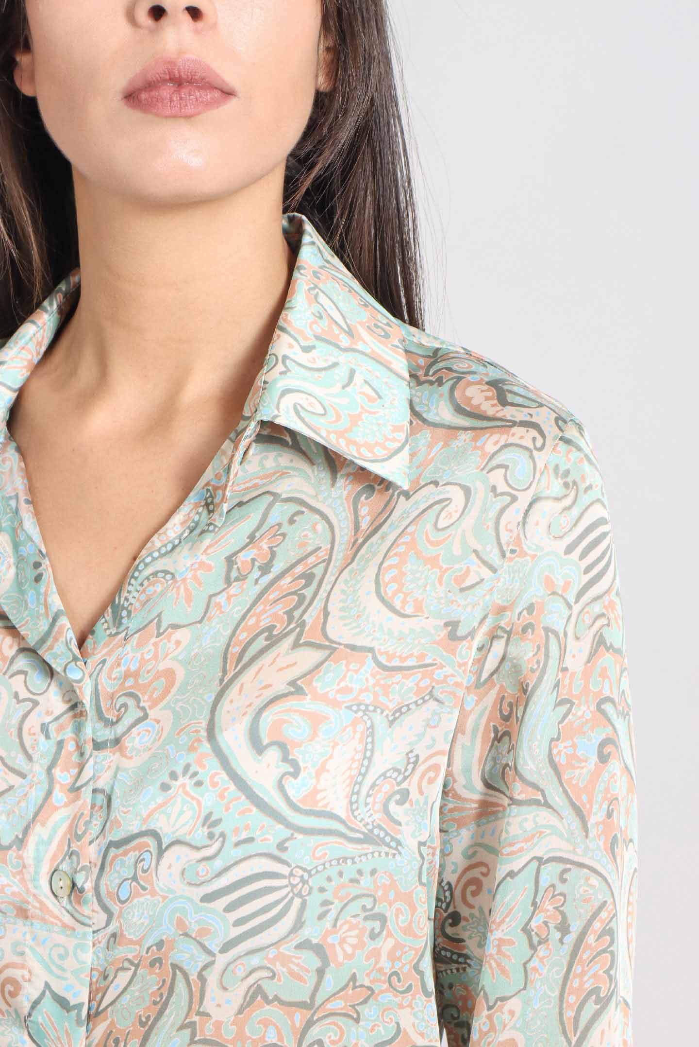 Soft Green Patterned Shirt – Relaxed Elegance in Every Detail