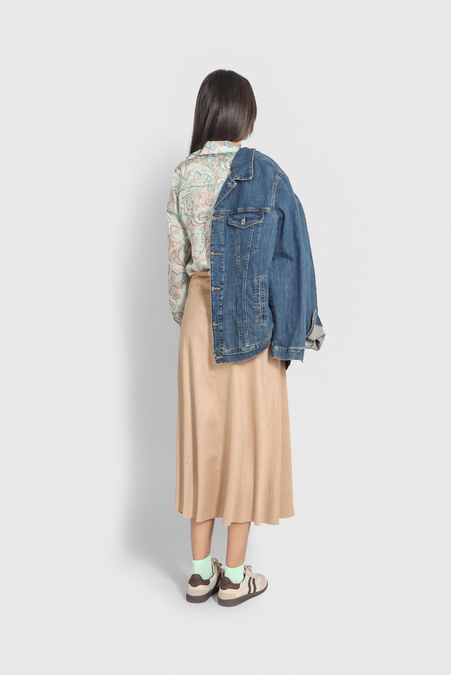 Soft Green Patterned Shirt – Relaxed Elegance in Every Detail