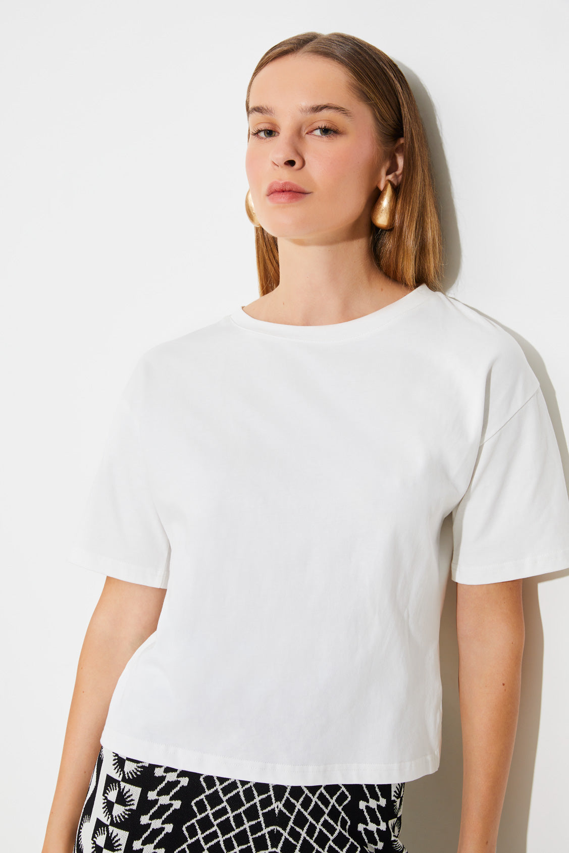 White Open-Back T-Shirt | Effortless Style with a Twist