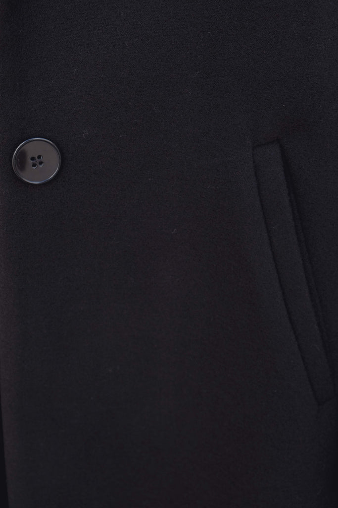 Single-Breasted Black Coat with Side Slit Pockets