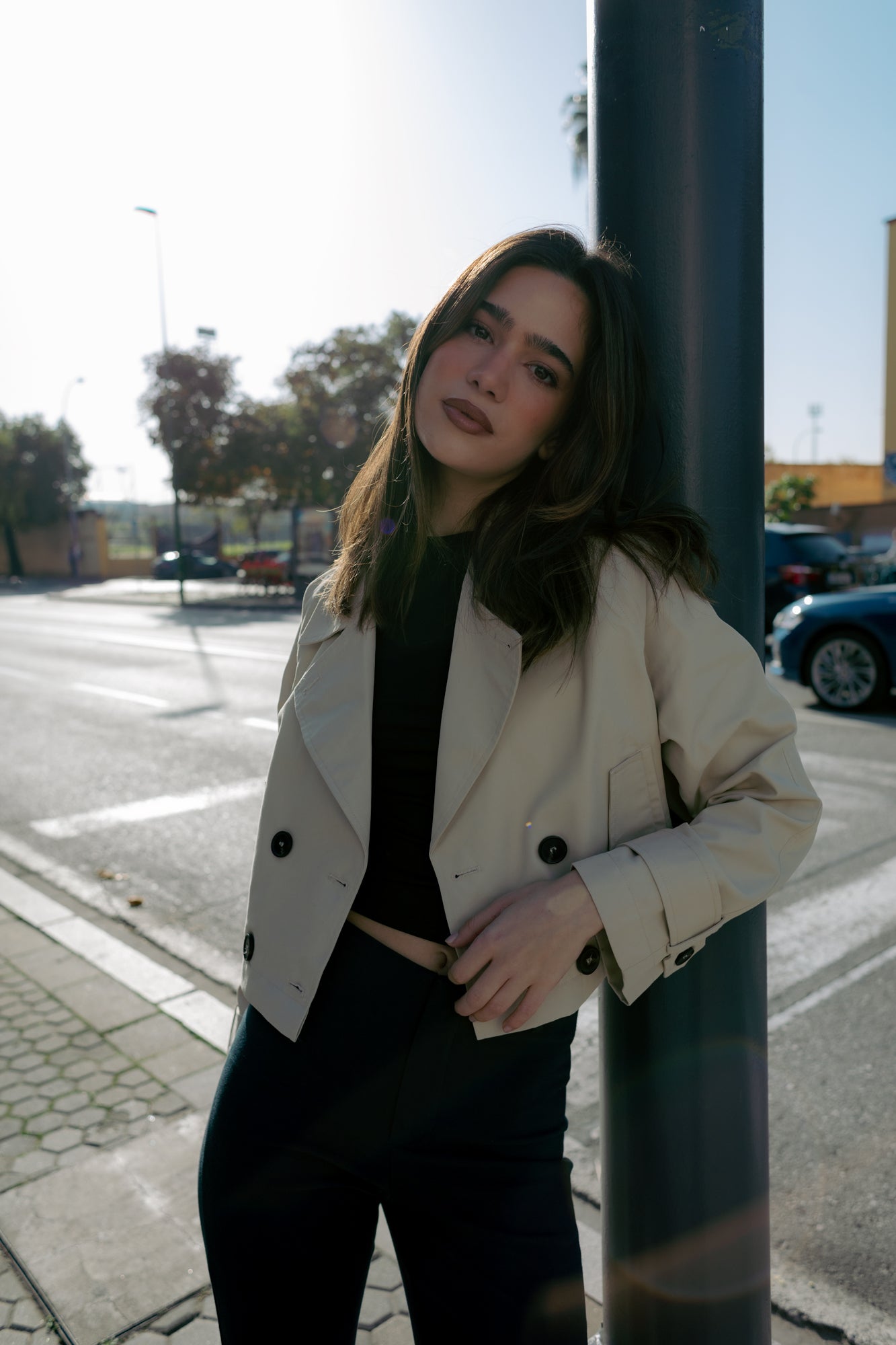 Cropped Trench Jacket – Classic Utility with a Modern Twist