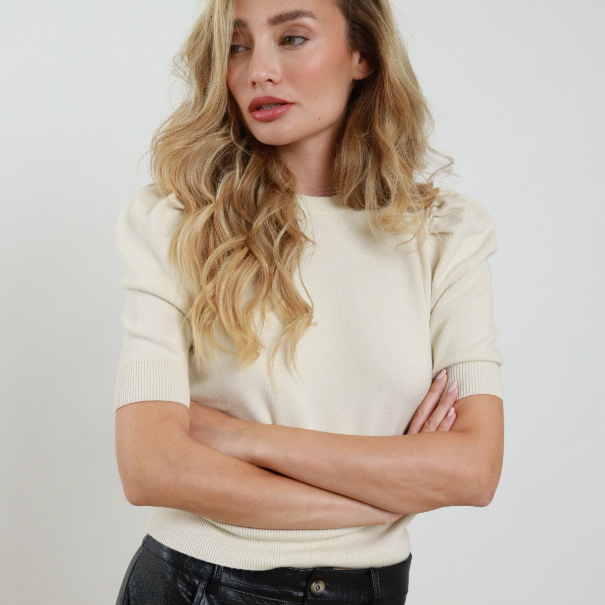 Cream Puff Sleeve Crew Neck Sweater – Soft Viscose Blend | Elegant Everyday Knit