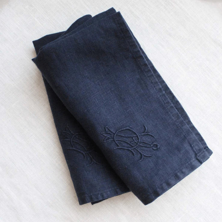Linen Navy Monogrammed Napkins - Set of 2 for sale - Woodcock and Cavendish