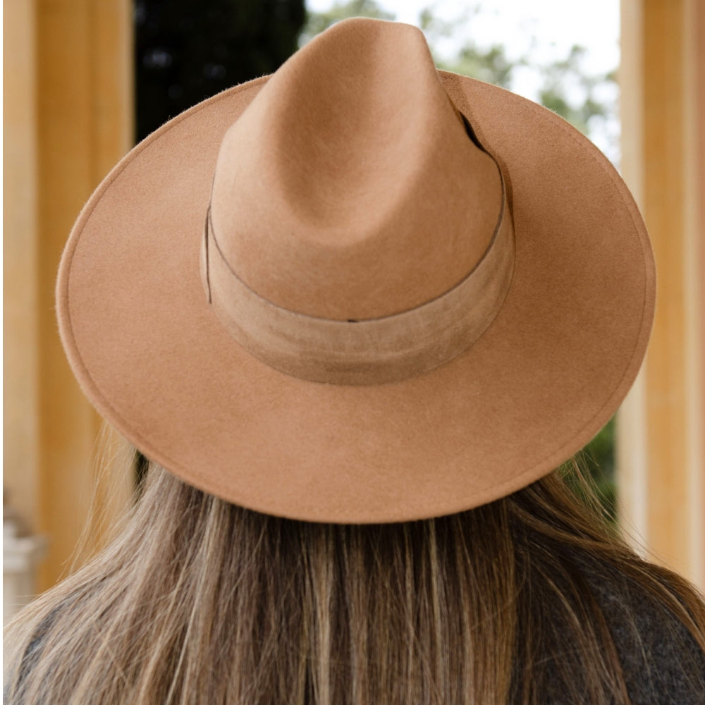 Camel Wool Wide Brim Hat with Large Suede Leather Band – Stylish & Durable
