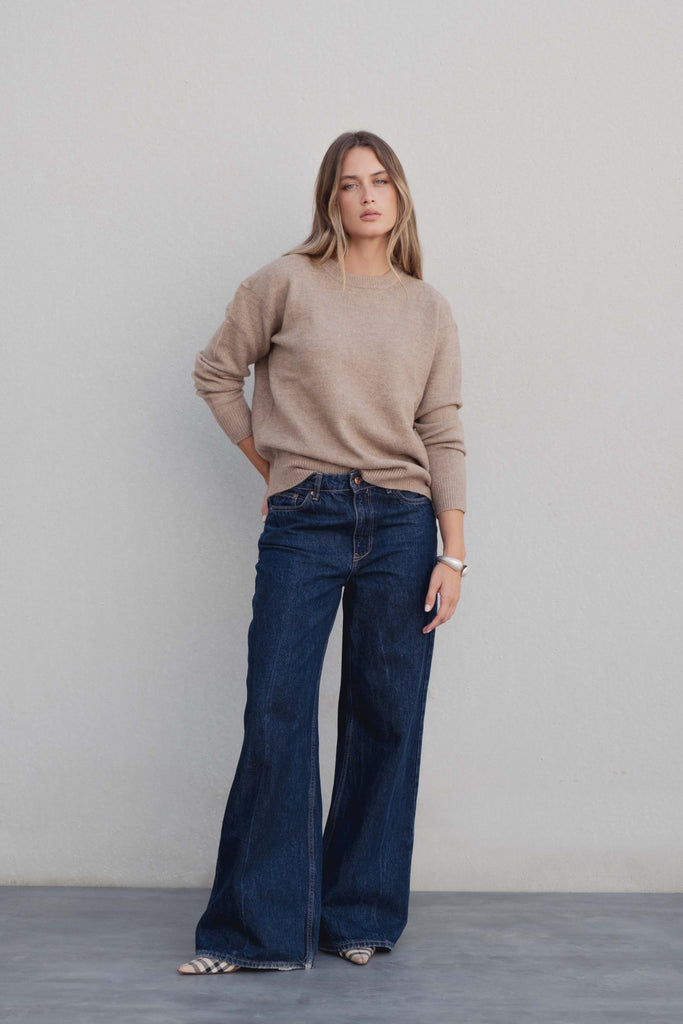 Basic Knit Jersey Sweater – Round Neck & Long Sleeves
