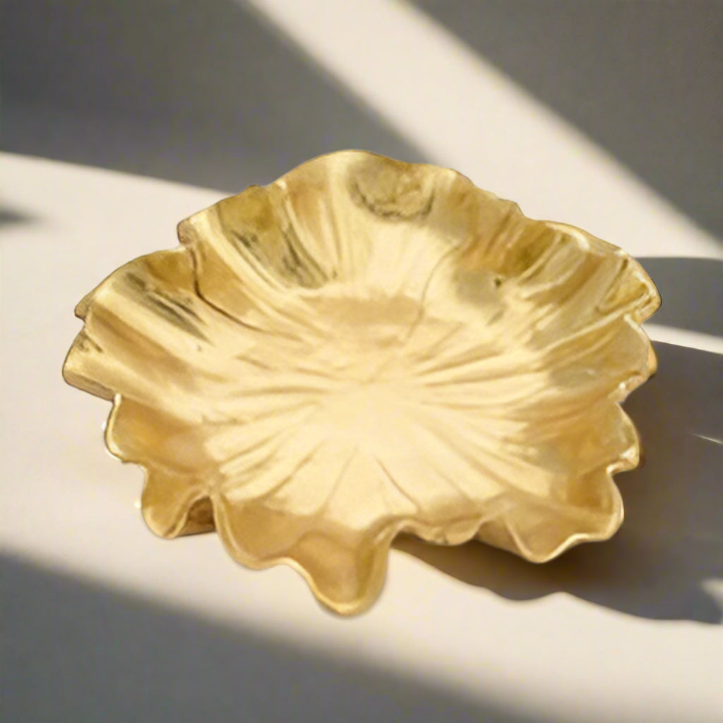 Deco Gold Lustre Leaf Plate-Large | Luxe Statement Piece
