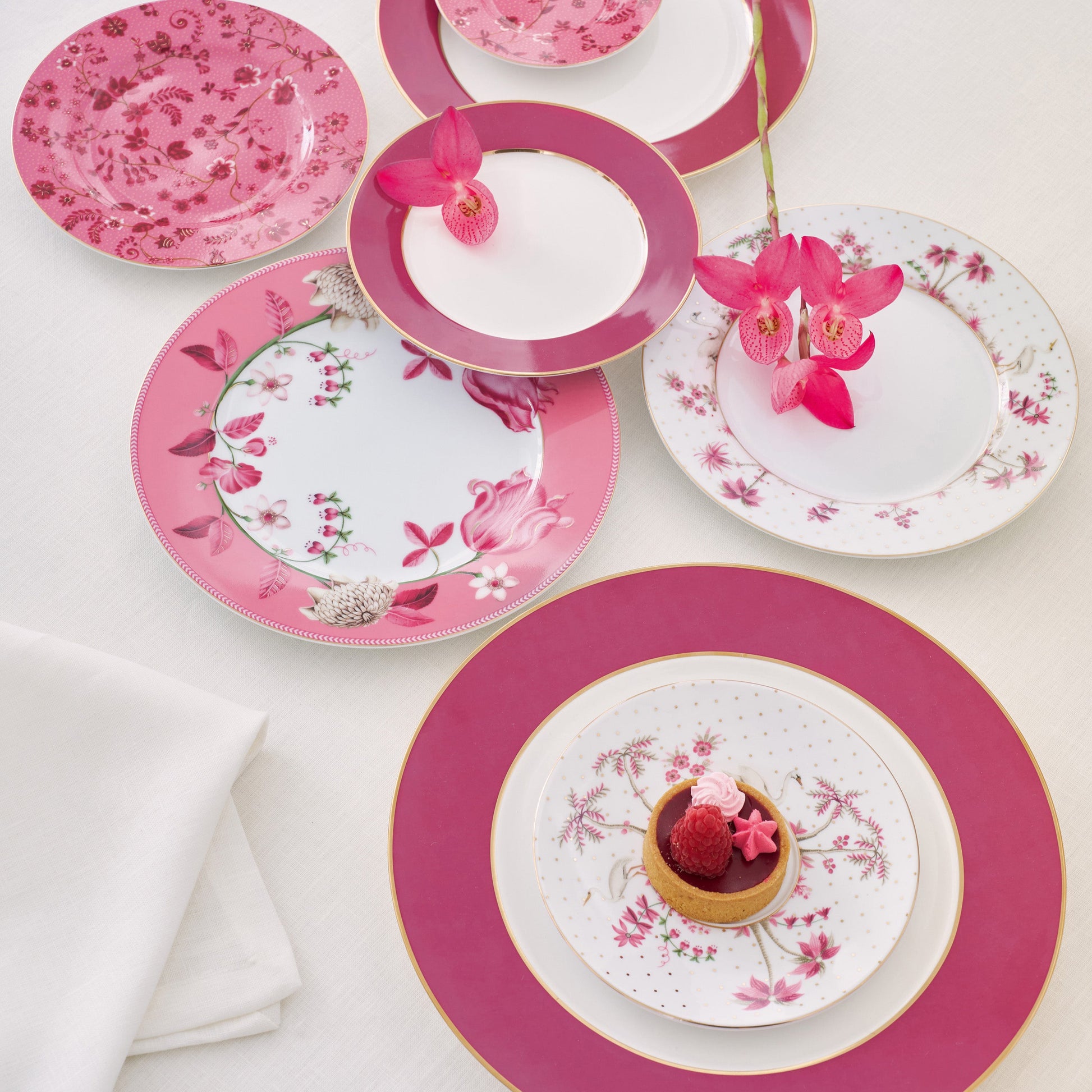 Plate Jolie Tulip Pink – 23cm | Elegant & Durable Porcelain Tableware