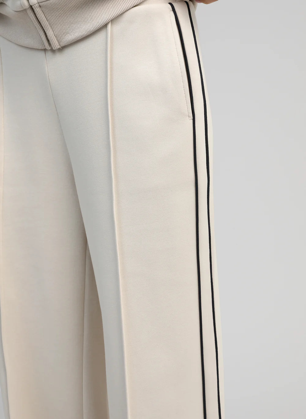 Cream Relaxed Trousers – Jersey Straight Cut by An’ge
