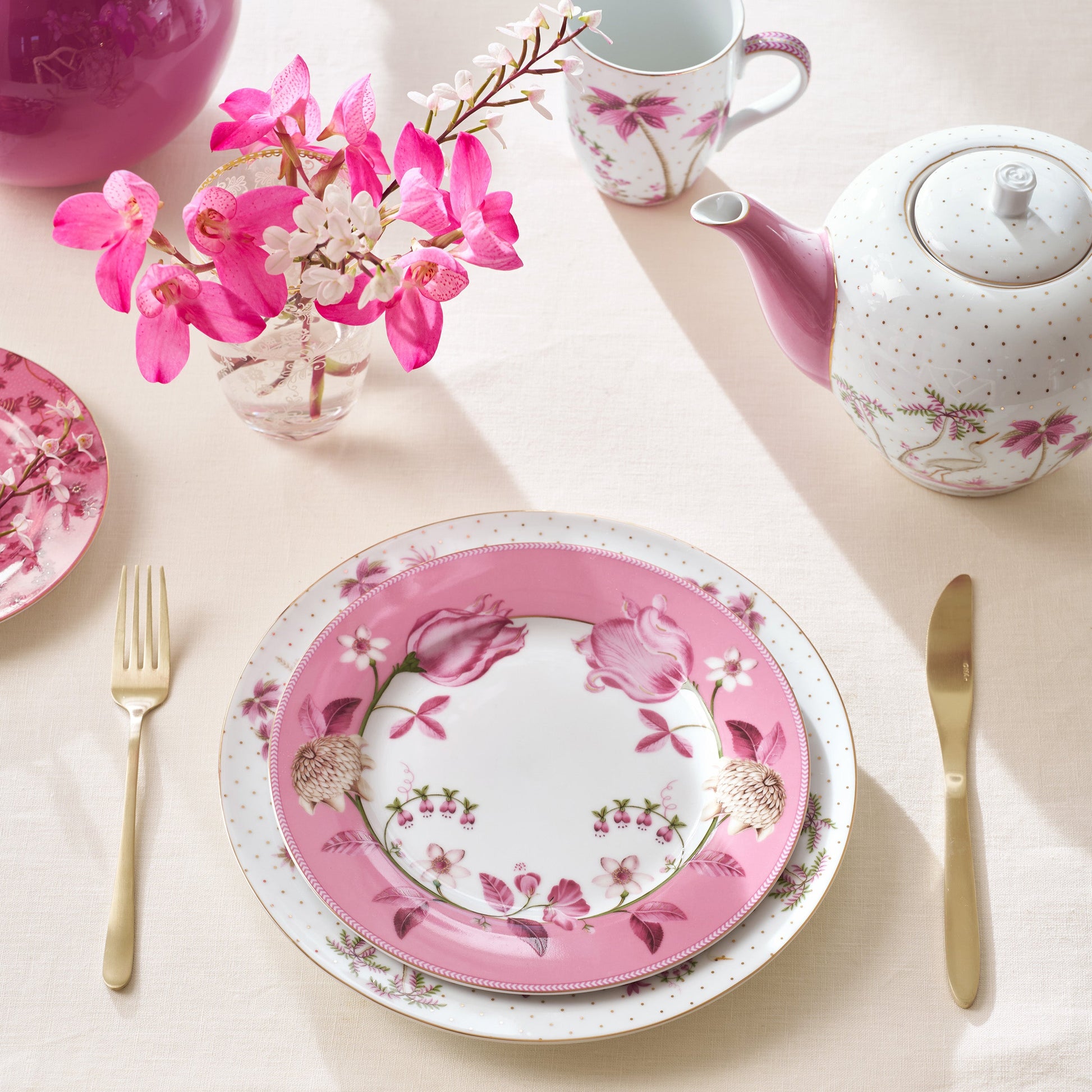Plate Jolie Tulip Pink – 23cm | Elegant & Durable Porcelain Tableware