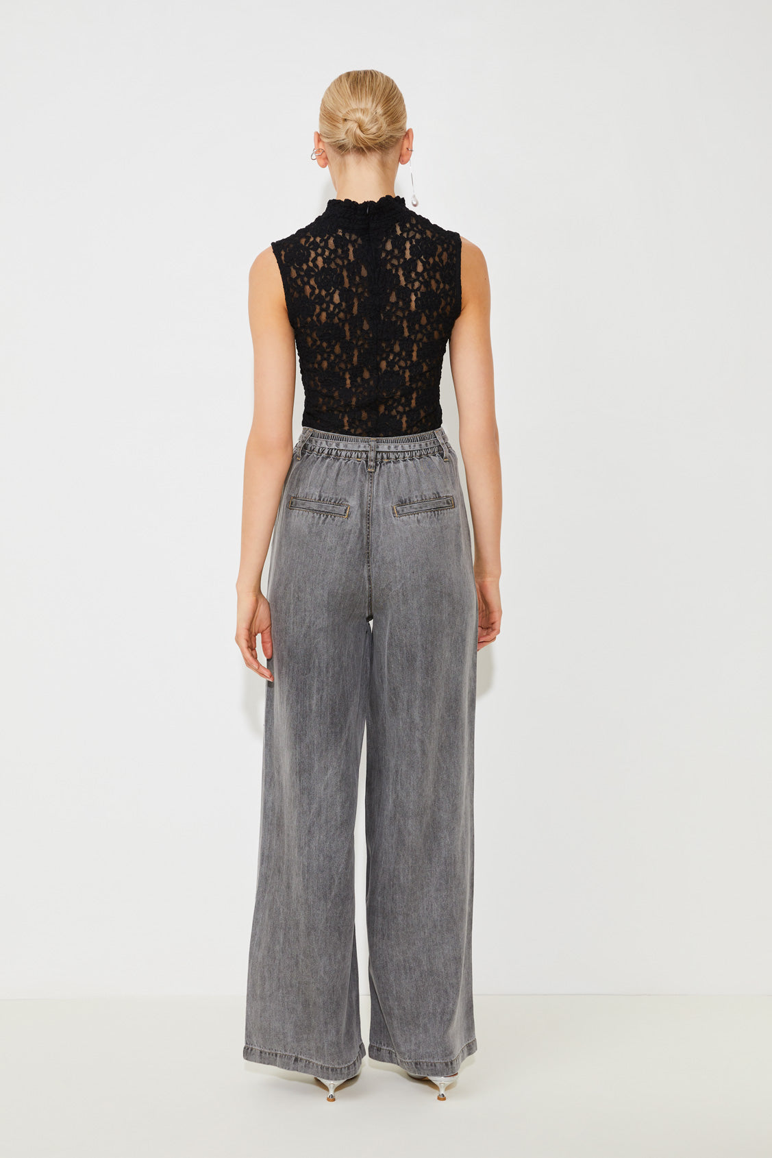 Wide-Leg Tie Jeans
