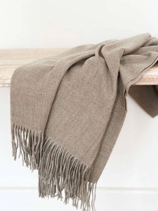 Soft Oatmeal Throw Blanket – 170 x 65 cm