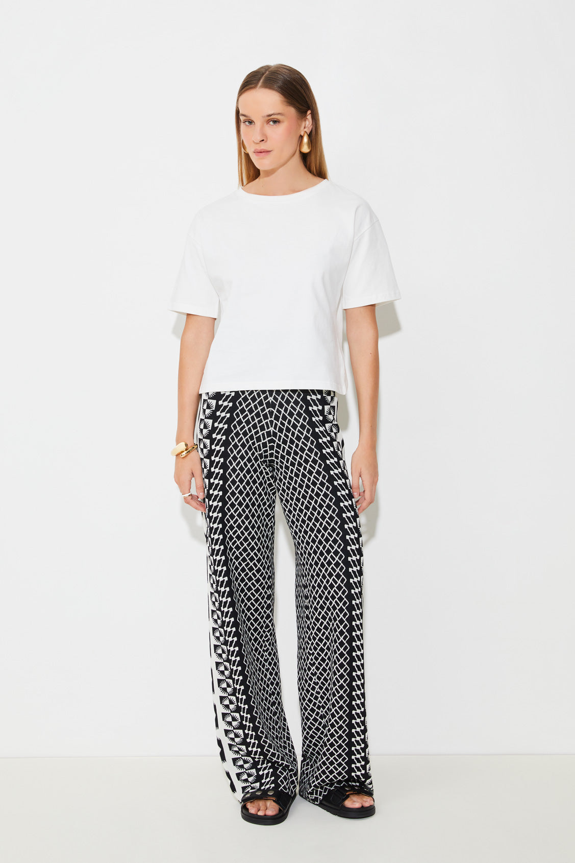White Open-Back T-Shirt | Effortless Style with a Twist