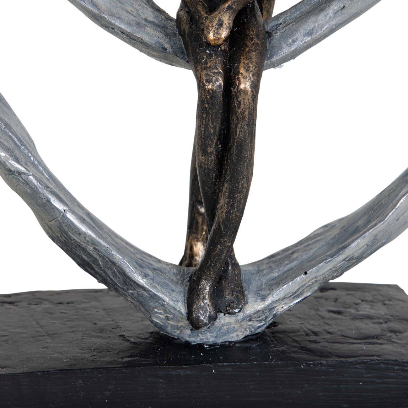 Love Sculpture in Circular Heart – Bronze | Woodcock and Cavendish