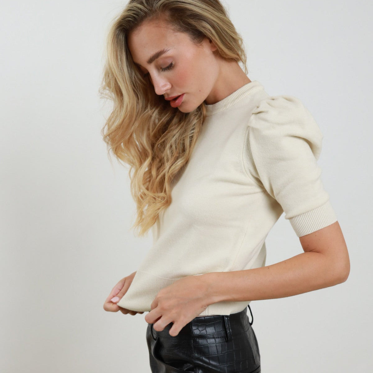 Cream Puff Sleeve Crew Neck Sweater – Soft Viscose Blend | Elegant Everyday Knit