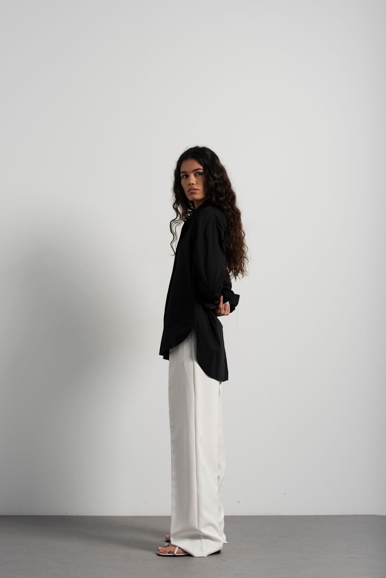 Black Poplin Shirt | Timeless Style & Effortless Comfort