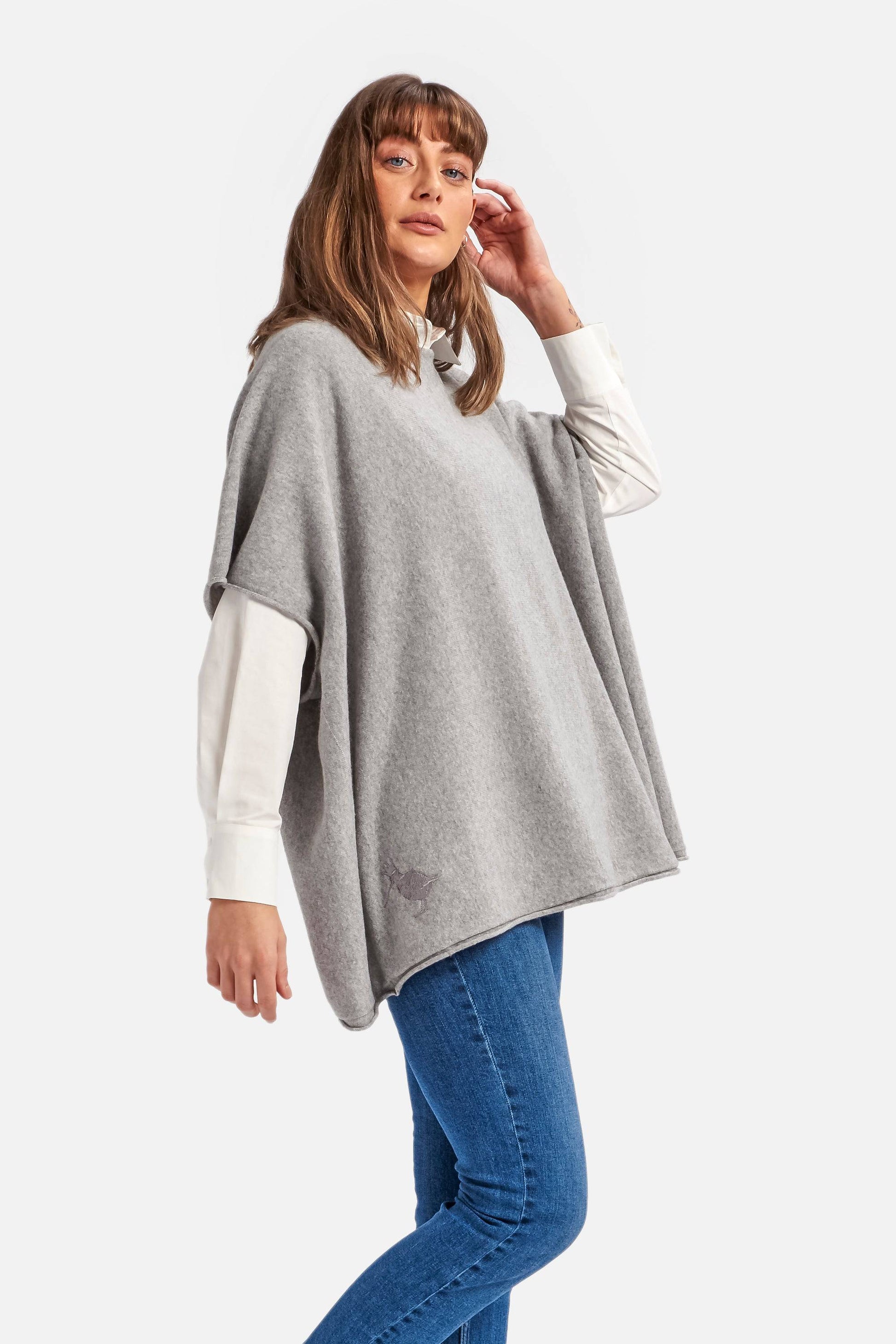 Cashmere & Merino Wool Boat Neck Poncho in Mid Grey By Woodcock & Cavendish for sale - Woodcock and Cavendish