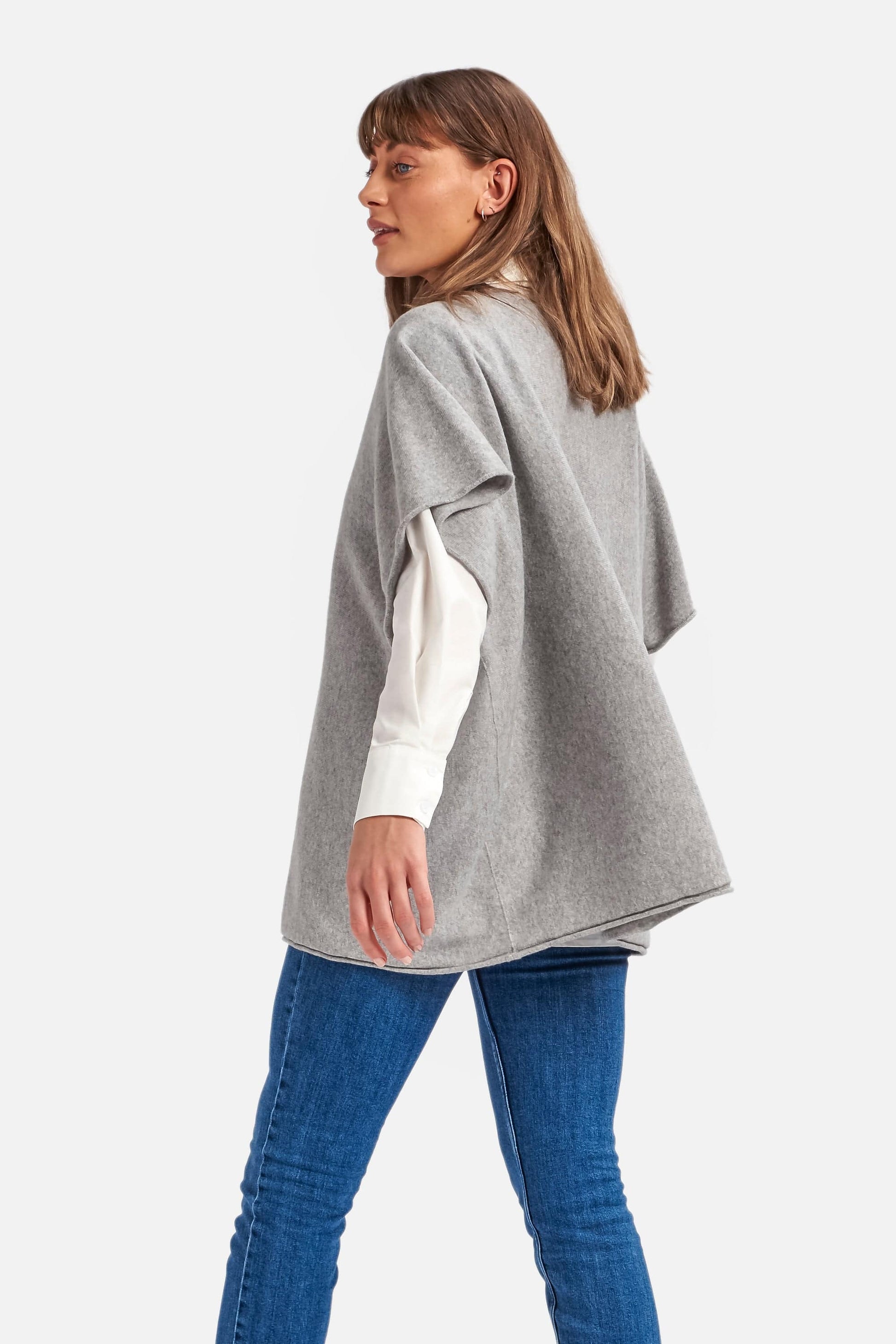 Cashmere & Merino Wool Boat Neck Poncho in Mid Grey By Woodcock & Cavendish for sale - Woodcock and Cavendish