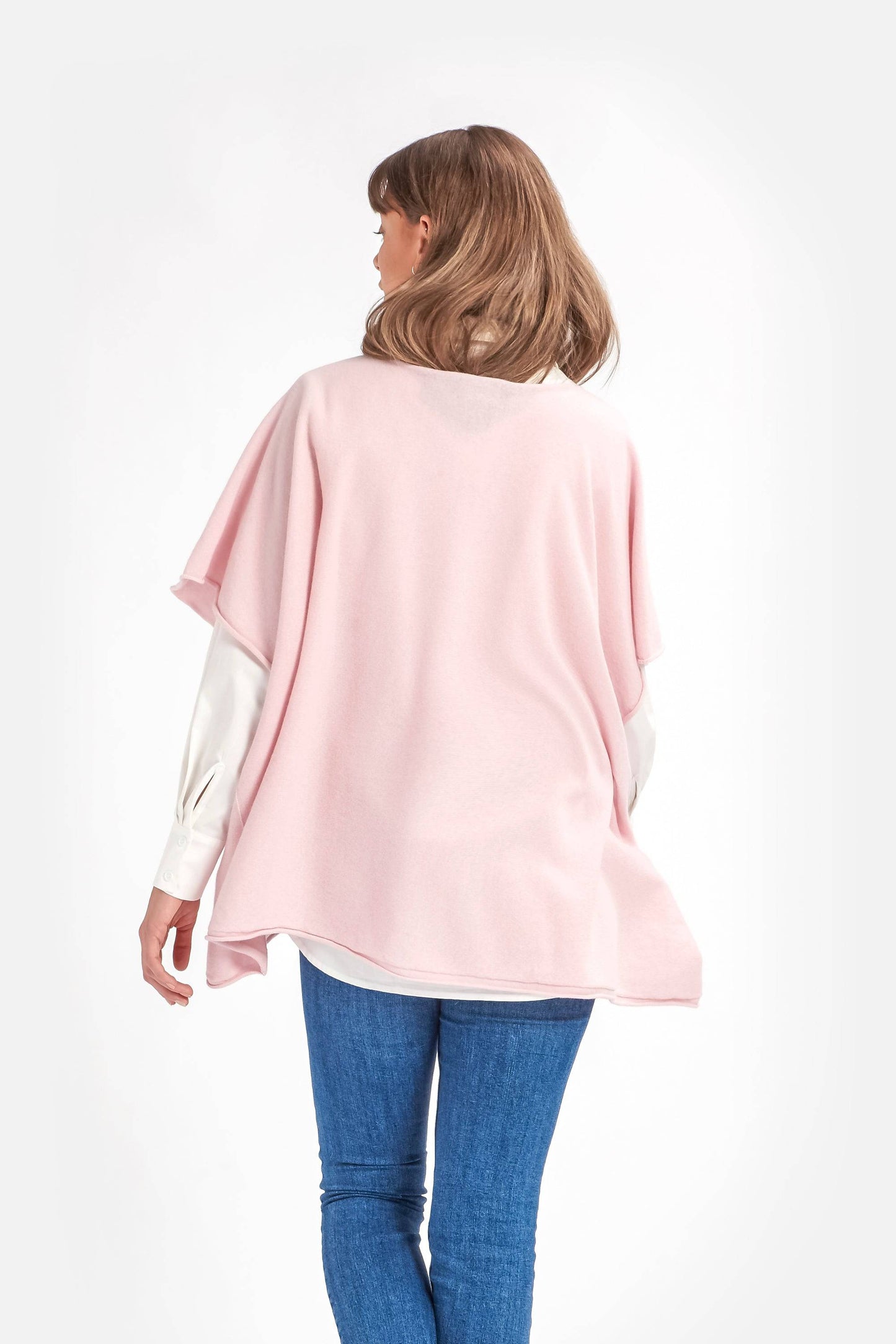 Cashmere & Merino Wool Boat Neck Poncho in Pale Pink By Woodcock & Cavendish for sale - Woodcock and Cavendish